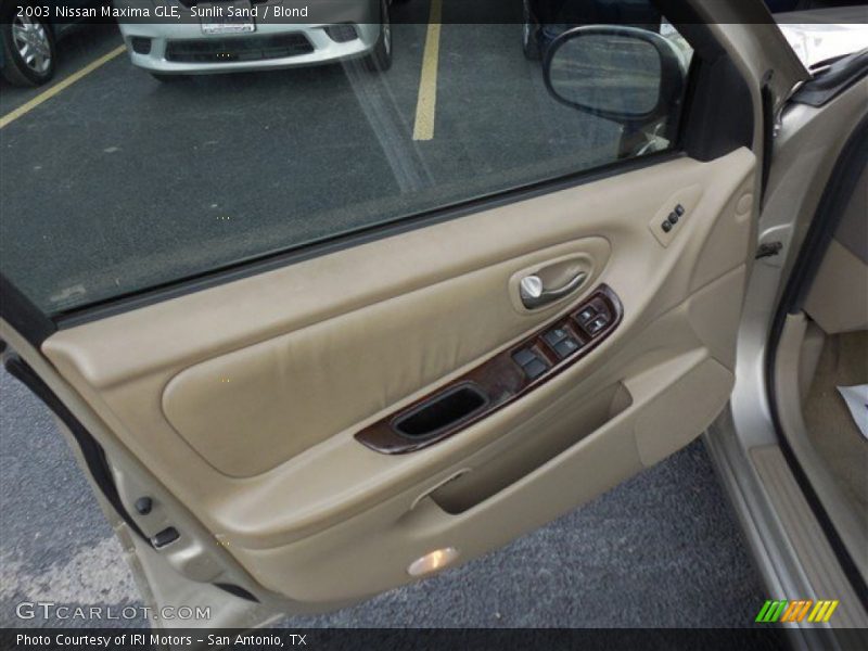 Sunlit Sand / Blond 2003 Nissan Maxima GLE