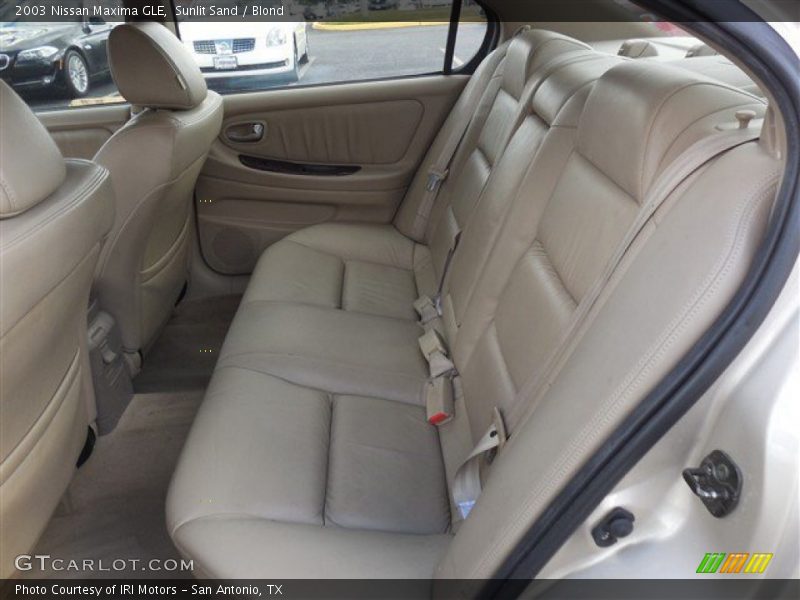 Sunlit Sand / Blond 2003 Nissan Maxima GLE