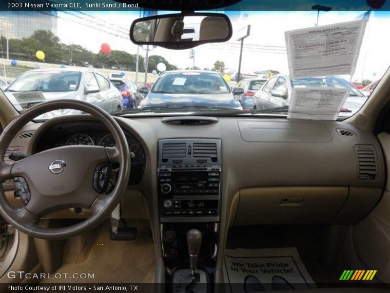 Sunlit Sand / Blond 2003 Nissan Maxima GLE