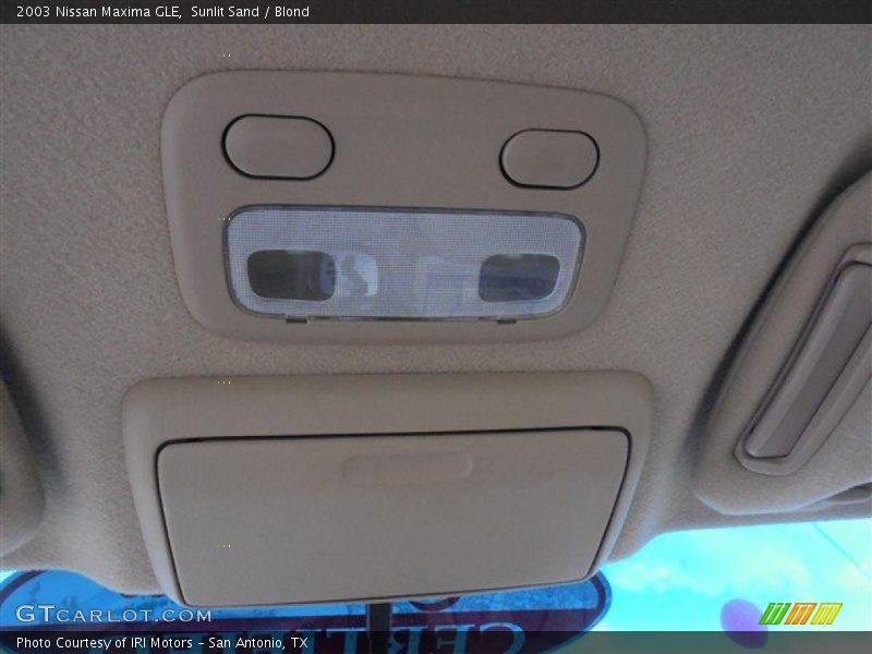 Sunlit Sand / Blond 2003 Nissan Maxima GLE