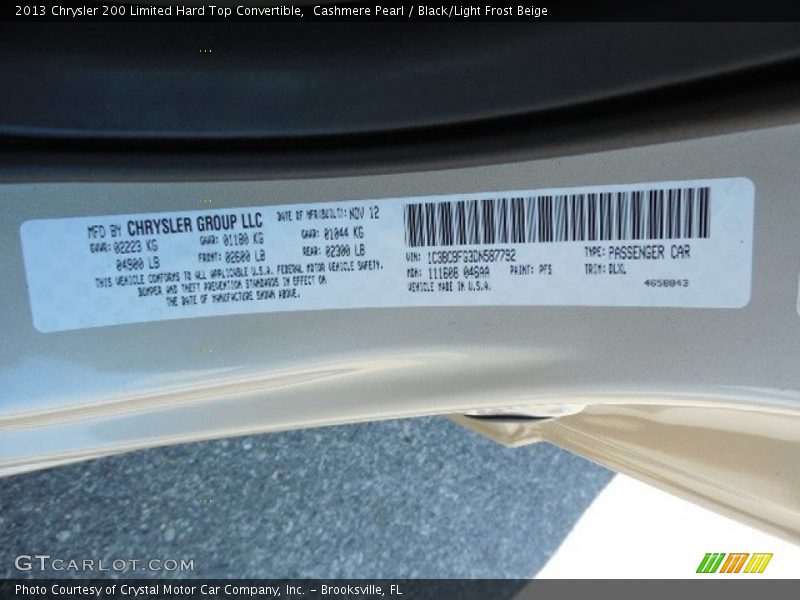 Cashmere Pearl / Black/Light Frost Beige 2013 Chrysler 200 Limited Hard Top Convertible