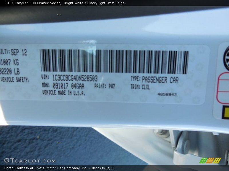 Bright White / Black/Light Frost Beige 2013 Chrysler 200 Limited Sedan