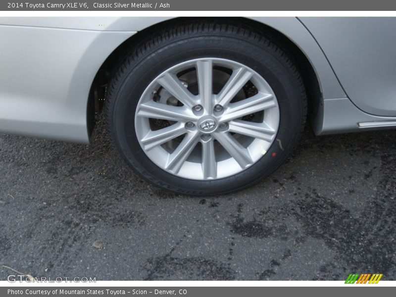 Classic Silver Metallic / Ash 2014 Toyota Camry XLE V6