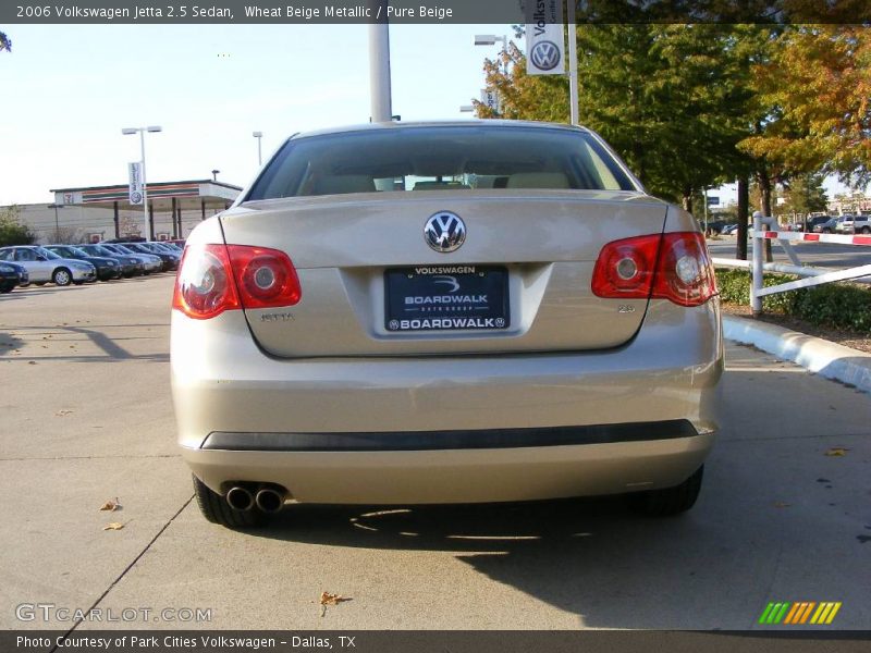 Wheat Beige Metallic / Pure Beige 2006 Volkswagen Jetta 2.5 Sedan