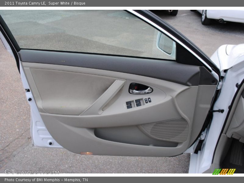 Super White / Bisque 2011 Toyota Camry LE