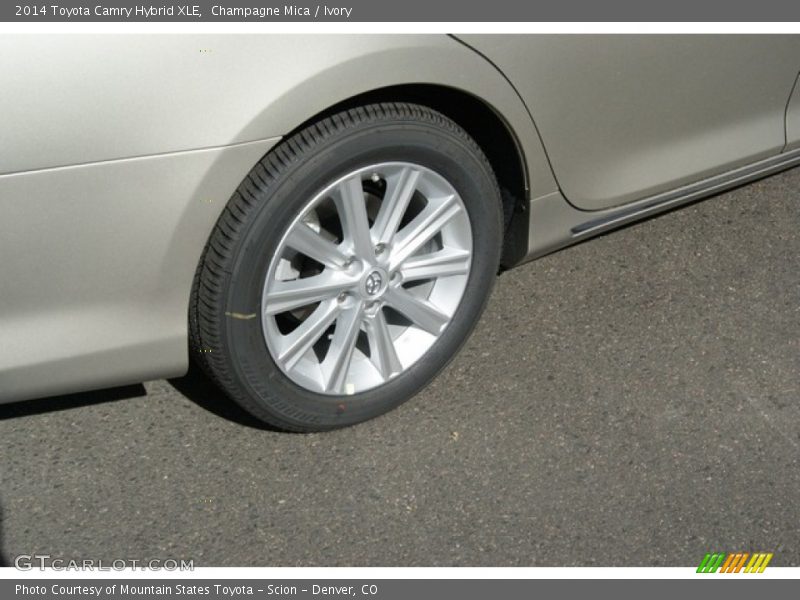 Champagne Mica / Ivory 2014 Toyota Camry Hybrid XLE