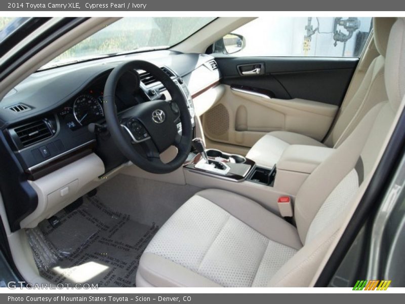 Cypress Pearl / Ivory 2014 Toyota Camry XLE