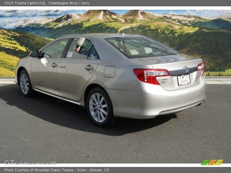 Champagne Mica / Ivory 2014 Toyota Camry XLE