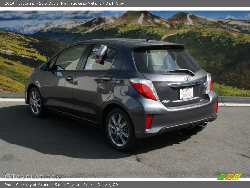 Magnetic Gray Metallic / Dark Gray 2014 Toyota Yaris SE 5 Door