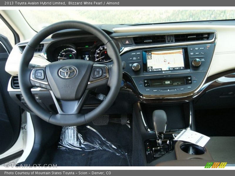 Blizzard White Pearl / Almond 2013 Toyota Avalon Hybrid Limited