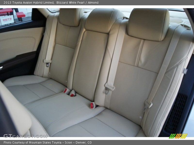 Blizzard White Pearl / Almond 2013 Toyota Avalon Hybrid Limited