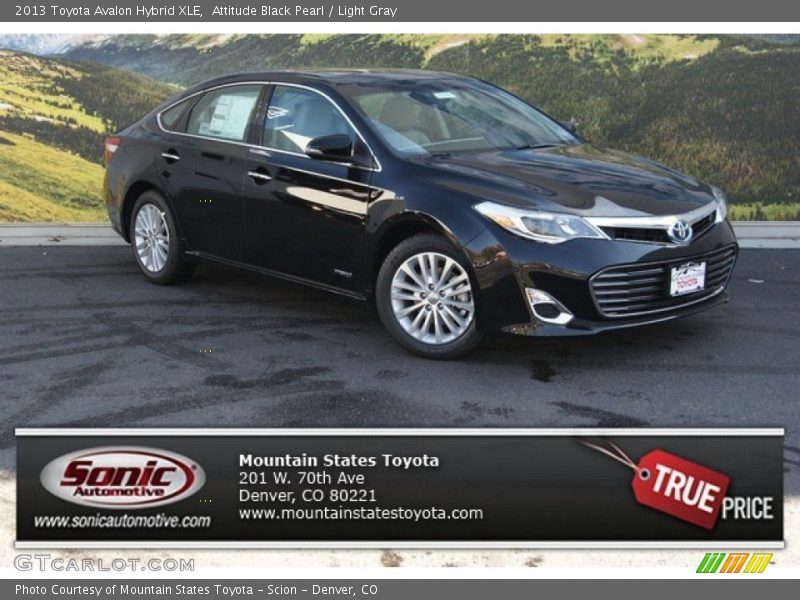 Attitude Black Pearl / Light Gray 2013 Toyota Avalon Hybrid XLE