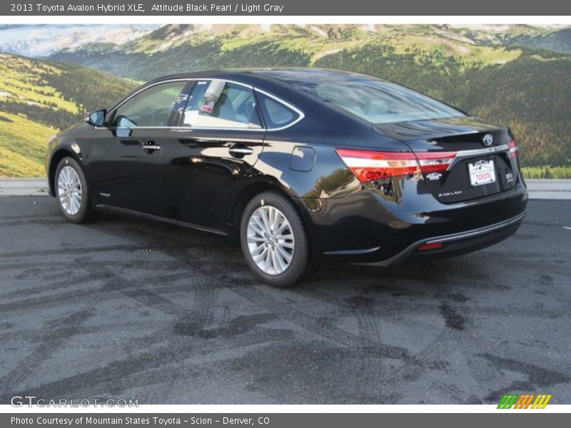 Attitude Black Pearl / Light Gray 2013 Toyota Avalon Hybrid XLE