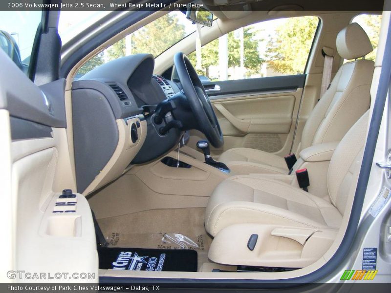 Wheat Beige Metallic / Pure Beige 2006 Volkswagen Jetta 2.5 Sedan