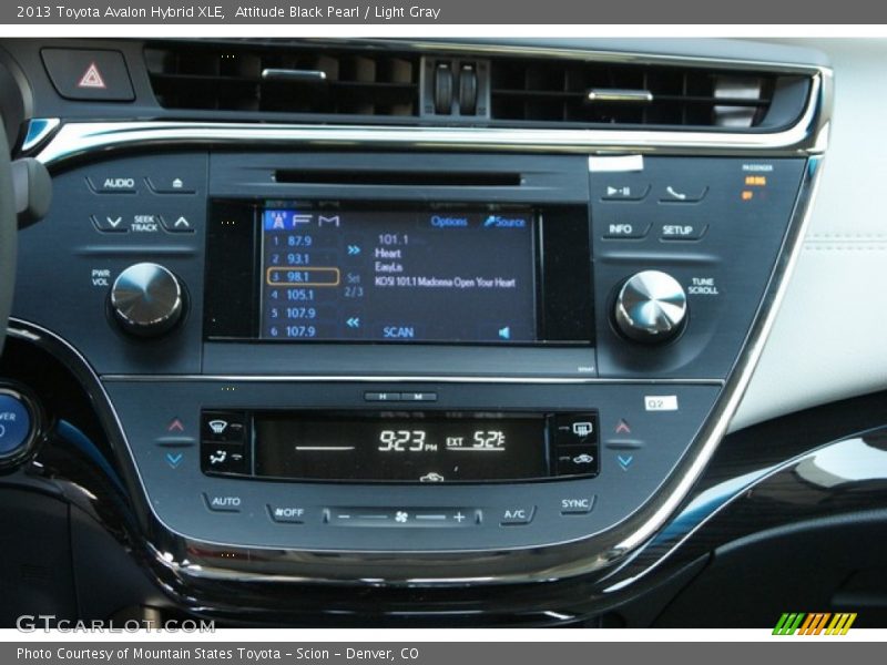 Attitude Black Pearl / Light Gray 2013 Toyota Avalon Hybrid XLE