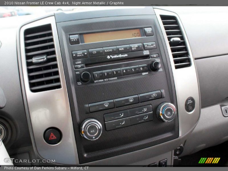 Night Armor Metallic / Graphite 2010 Nissan Frontier LE Crew Cab 4x4