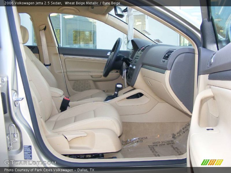 Wheat Beige Metallic / Pure Beige 2006 Volkswagen Jetta 2.5 Sedan
