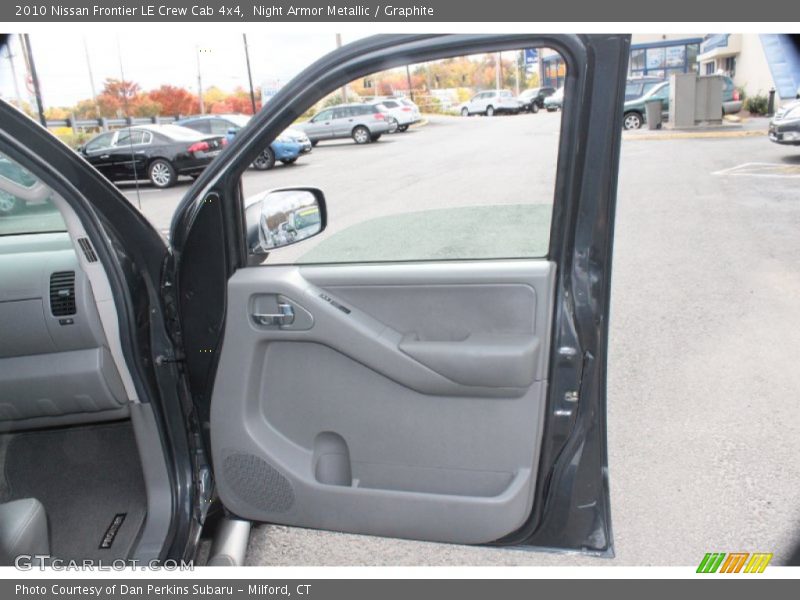 Night Armor Metallic / Graphite 2010 Nissan Frontier LE Crew Cab 4x4