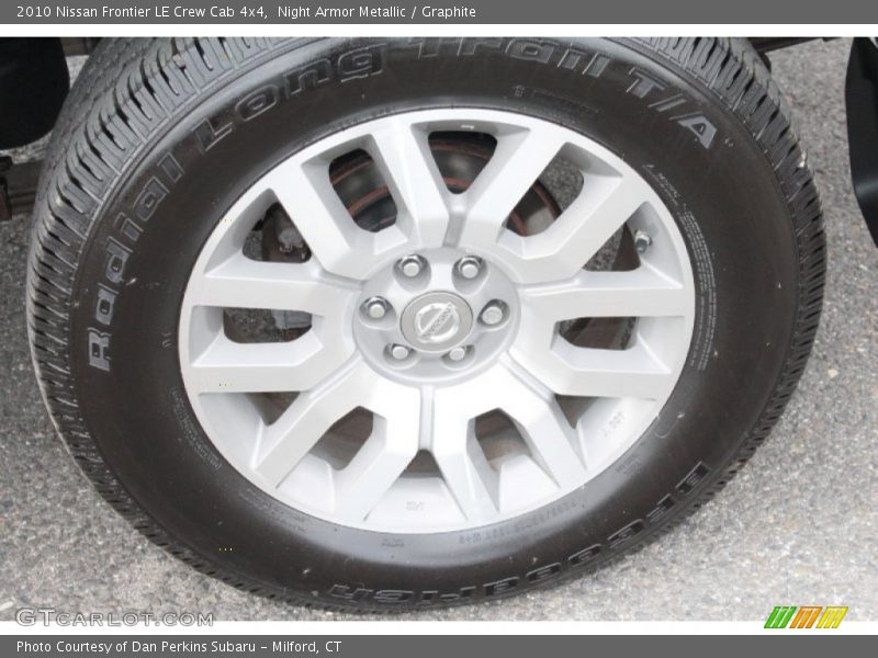 Night Armor Metallic / Graphite 2010 Nissan Frontier LE Crew Cab 4x4