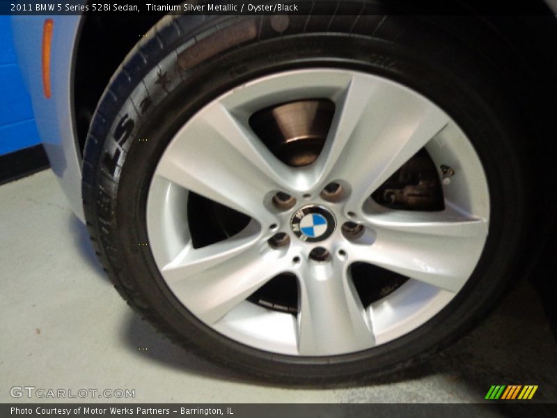 Titanium Silver Metallic / Oyster/Black 2011 BMW 5 Series 528i Sedan
