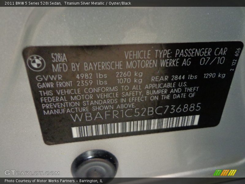 Titanium Silver Metallic / Oyster/Black 2011 BMW 5 Series 528i Sedan