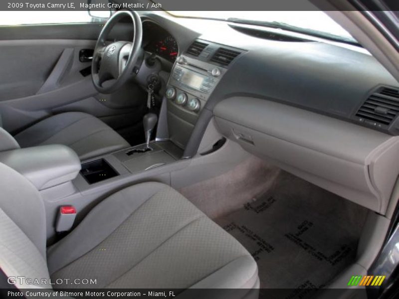 Magnetic Gray Metallic / Ash 2009 Toyota Camry LE