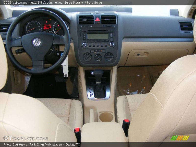 Wheat Beige Metallic / Pure Beige 2006 Volkswagen Jetta 2.5 Sedan