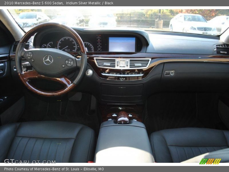 Dashboard of 2010 S 600 Sedan