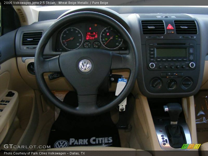 Wheat Beige Metallic / Pure Beige 2006 Volkswagen Jetta 2.5 Sedan