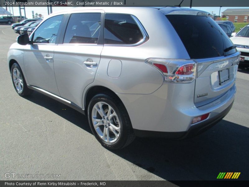 Cool Silver Metallic / Black 2014 Mitsubishi Outlander GT S-AWC
