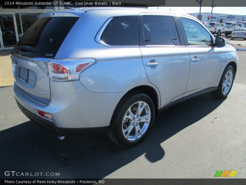 Cool Silver Metallic / Black 2014 Mitsubishi Outlander GT S-AWC