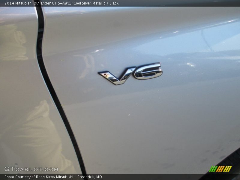 Cool Silver Metallic / Black 2014 Mitsubishi Outlander GT S-AWC