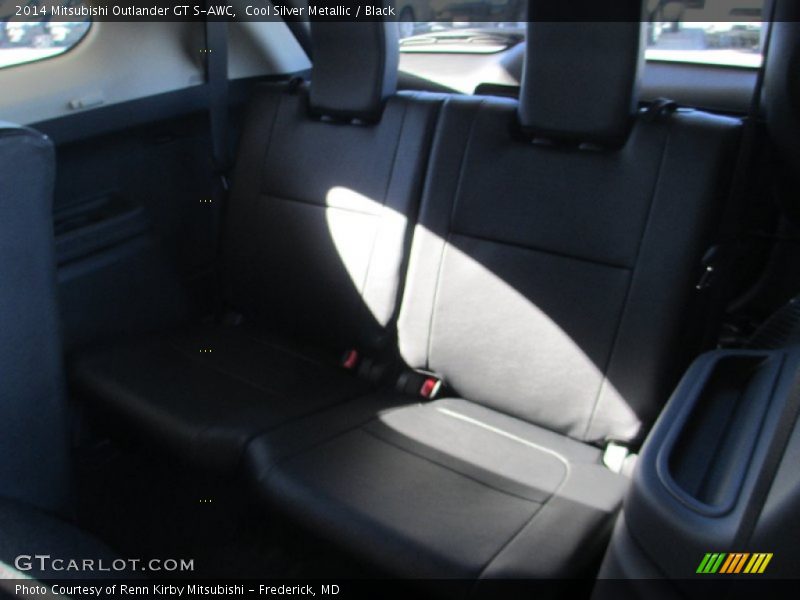 Cool Silver Metallic / Black 2014 Mitsubishi Outlander GT S-AWC