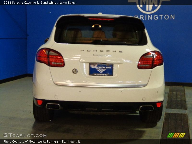 Sand White / Luxor Beige 2011 Porsche Cayenne S