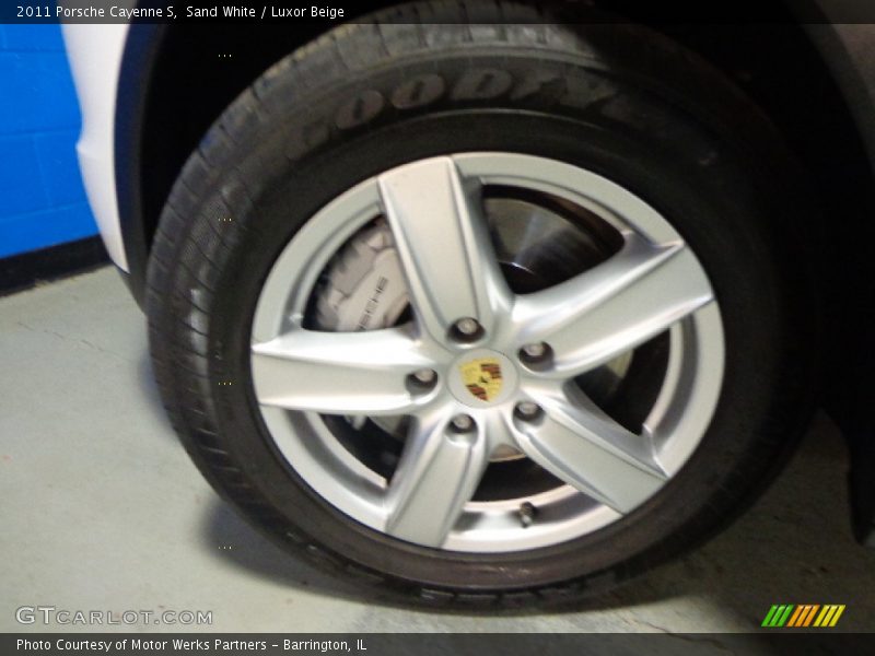 Sand White / Luxor Beige 2011 Porsche Cayenne S