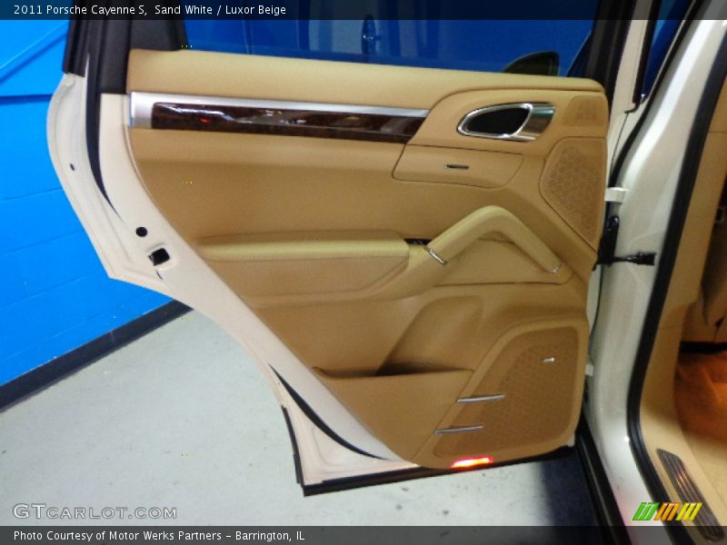 Sand White / Luxor Beige 2011 Porsche Cayenne S