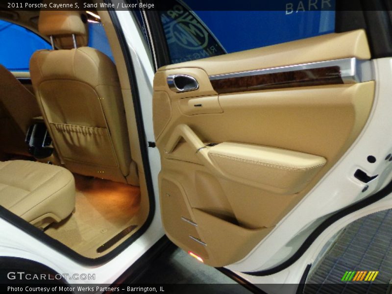 Sand White / Luxor Beige 2011 Porsche Cayenne S