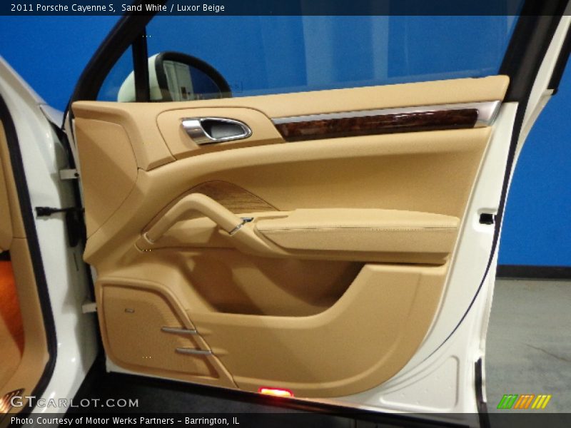 Sand White / Luxor Beige 2011 Porsche Cayenne S