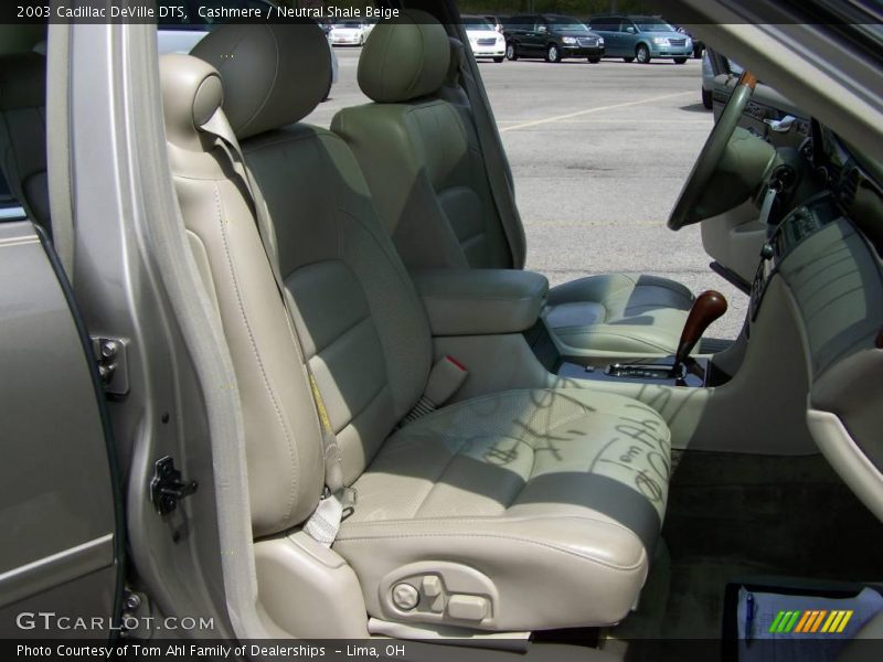Cashmere / Neutral Shale Beige 2003 Cadillac DeVille DTS