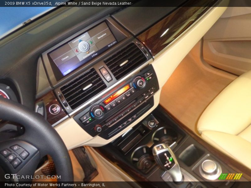 Alpine White / Sand Beige Nevada Leather 2009 BMW X5 xDrive35d