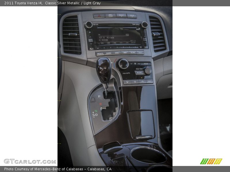 Classic Silver Metallic / Light Gray 2011 Toyota Venza I4