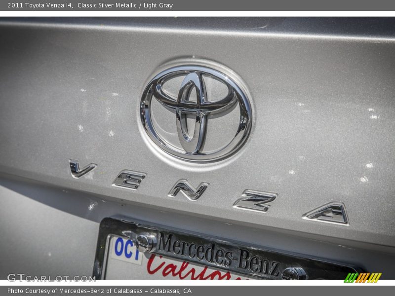 Classic Silver Metallic / Light Gray 2011 Toyota Venza I4