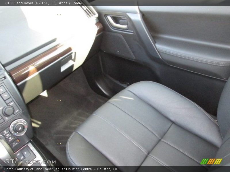 Fuji White / Ebony 2012 Land Rover LR2 HSE