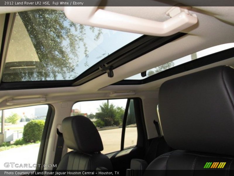 Fuji White / Ebony 2012 Land Rover LR2 HSE