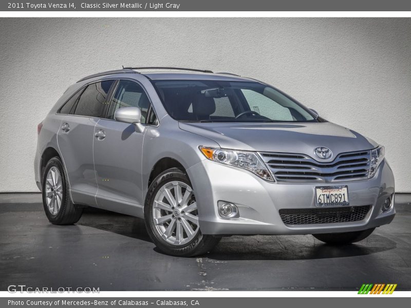 Classic Silver Metallic / Light Gray 2011 Toyota Venza I4