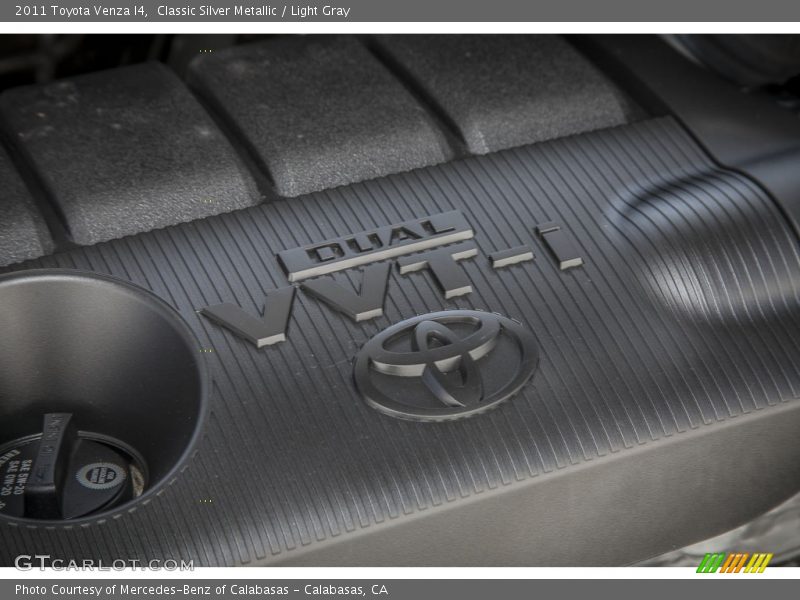 Classic Silver Metallic / Light Gray 2011 Toyota Venza I4