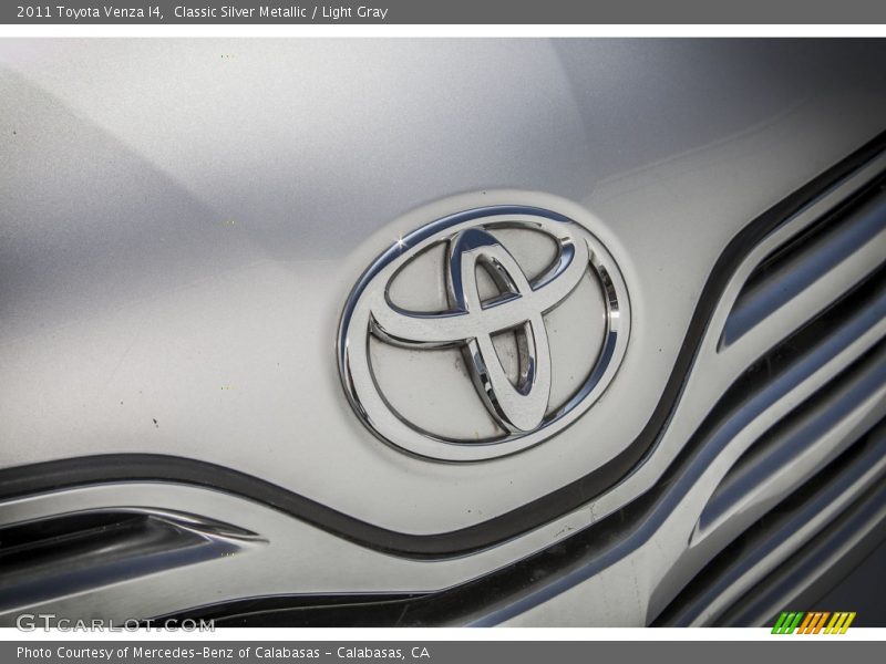 Classic Silver Metallic / Light Gray 2011 Toyota Venza I4