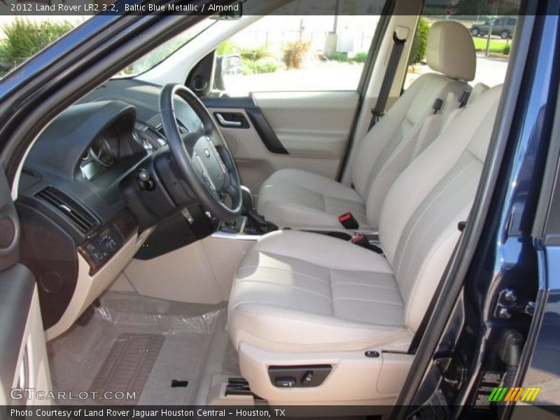 Baltic Blue Metallic / Almond 2012 Land Rover LR2 3.2