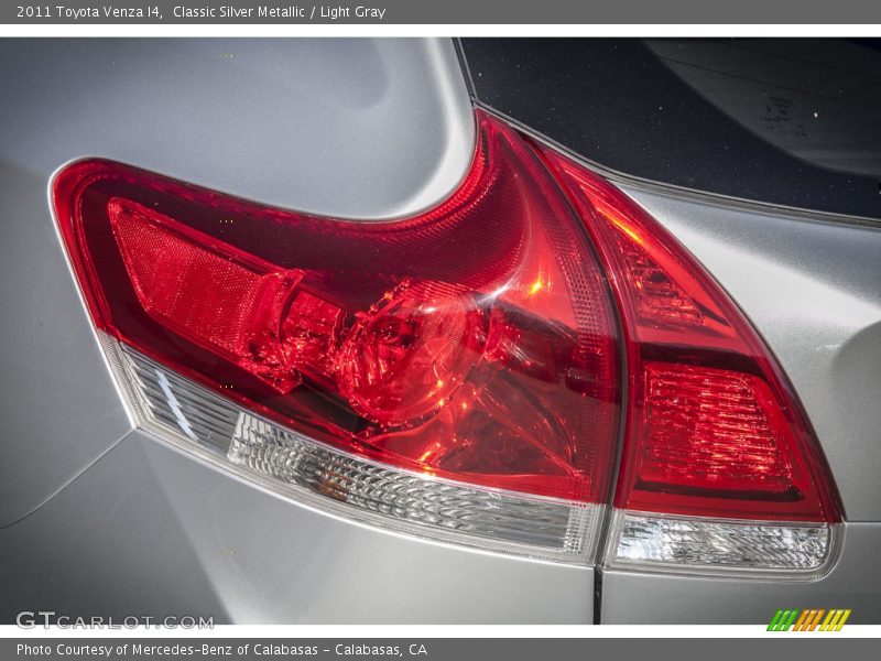 Classic Silver Metallic / Light Gray 2011 Toyota Venza I4