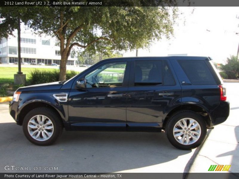 Baltic Blue Metallic / Almond 2012 Land Rover LR2 3.2